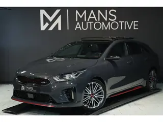 Kia ProCeed 1.6 T-GDI GT / PANODAK / KEYLESS / MEMORY / JBL / CAMERA / CARPLAY