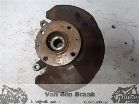 Opel Agila 2000-2008 Fusee links voor met lager