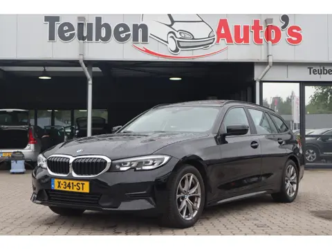 BMW 3-serie Touring 320d | Panoramadak | Elek trekhaak | Stoelverwarming | Cruise control