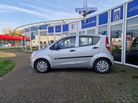 Suzuki Splash 1.0 Trend Nieuwe apk! . (bj 2009)