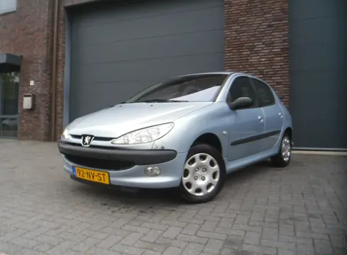 Peugeot 206 1.4-16V Gentry Airco APK Nieuw