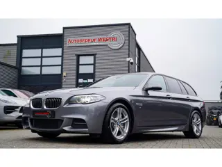 BMW 5-serie Touring 528i High Executive | Stand Kachel | Softclose | M pakket | Achterbank verwarmin