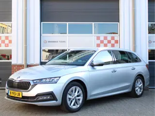 Škoda Octavia Combi 1.0 e-TSI 110PK Automaat Business Edition /NAVI/17'LM/PDC/LED/Keyless/Lane assis
