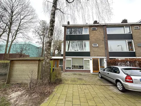 Woning aan de Strandvlietlaan te Ouderkerk aan de Amstel