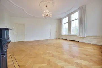 Woning aan de Ruysdaelkade te Amsterdam