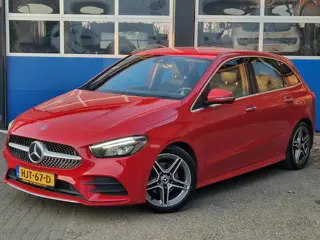 Mercedes-Benz B-KLASSE 200 AMG / Widescreen / Elektrische achterklep / Stoelverwarming / Cruise cont