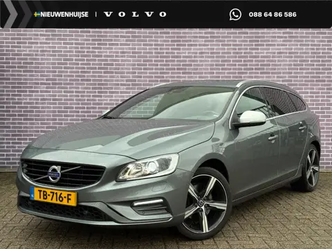 Volvo V60 2.0 T4 Business Sport 190 PK! | Bi Xenon| Schuif kantel dak | Lederen bekleding | achterui