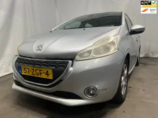 Peugeot 208 1.2 VTi Active - Olie Druk - Motormanagent Brandt - Schade