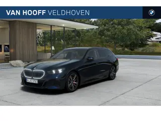 BMW 5 Serie Touring 550e xDrive M Sport Automaat / Panoramadak / Adaptief M Onderstel Professional /