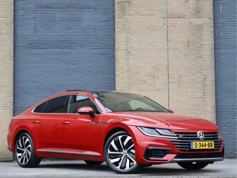 Volkswagen Arteon 2.0 TSI R-line Business ACC | Virtual Cockpit | Carplay | 19" | Trekhaak | Keyless
