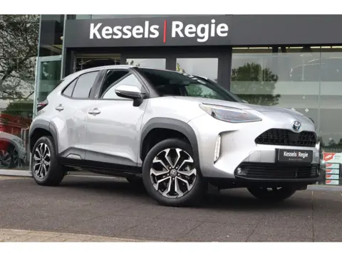 Toyota Yaris Cross 1.5 Hybrid Team | ACC | Keyless | Camera | Stoel/Stuurverwarming | Navi | CarPlay