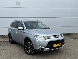 Mitsubishi Outlander 2.0 PHEV Instyle X-Line (bj 2015) LEER|NAV|CAM|SDAK|EXPORTPRICE
