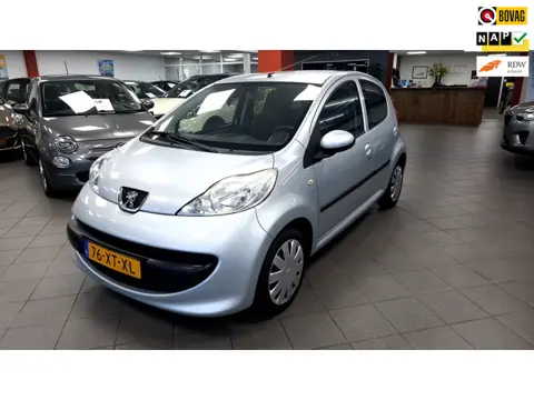Peugeot 107 1.0-12V XS 5-deurs automaat / airco