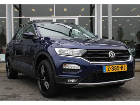 Volkswagen T-Roc 1.5 TSI 150PK Automaat Sport | Verw. Stoelen & Stuurwiel | Adapt. Cruise | Camera |