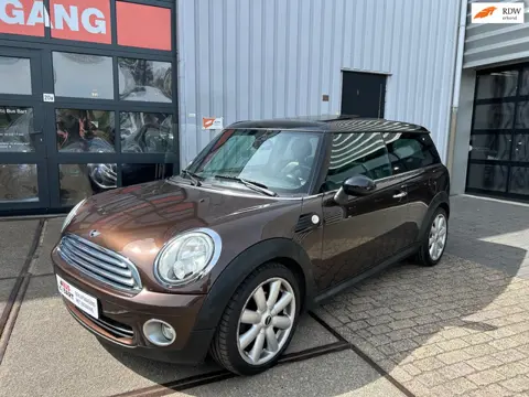 Mini Mini Clubman 1.6 Cooper Automaat|Pano|Stoelverwarming|Navi|Cruise Control|Leder