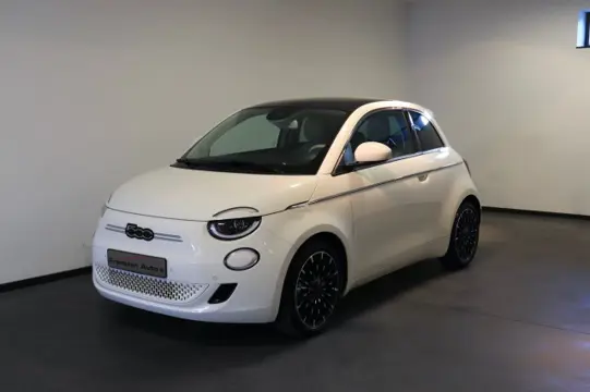 FIAT 500E 500E La Prima, 43KW, CarPlay, Camera, Stoelverw, Navi, PDC, Cruise
