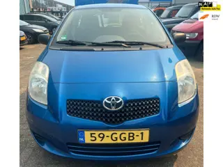 Toyota Yaris 1.3 VVTi Terra AIRCO rijdt super