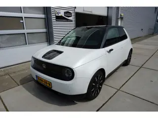 Honda E Advance 17" |Navi|Carplay|PDC V+A|Dodehoek|360 Camera|DAB|Pano|Stuur, stoel en voorruitverwa