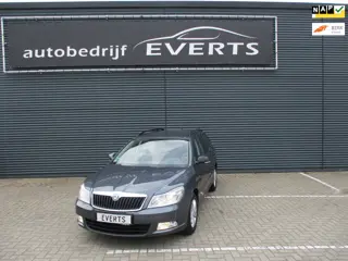 Skoda Octavia Combi 1.2 TSI Ambition Business Line schade linker zijkant zie foto nu scherpe meeneem
