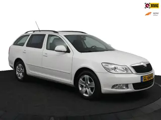Skoda Octavia Combi 1.4 TSI Elegance I AUTOMAAT I TREKHAAK I CRUISECONTROL