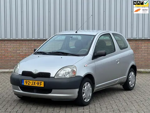 Toyota Yaris 1.0-16V VVT-i YORIN