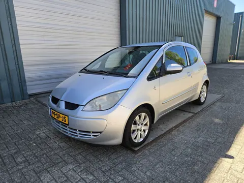 Mitsubishi Colt 1.1 CZ3 (bj 2006)