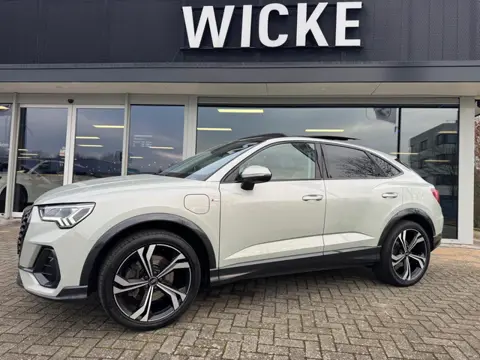 Audi Q3 Sportback 45 TFSI e S Edition Panorama 245PK Matrix 2022 sfeerverlichting