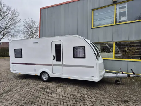 Adria Adora 522 UP Model 2026