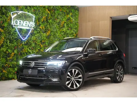 Volkswagen Tiguan 2.0 TSI 4Motion R-Line / Trekhaak / 20 inch velgen / CarPlay