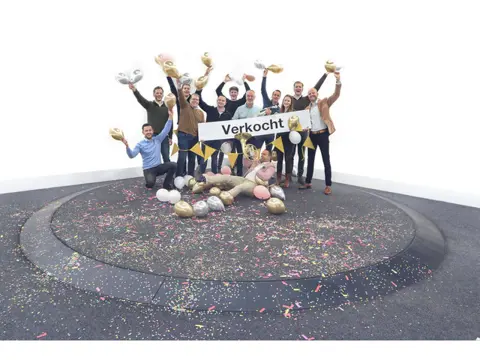 Peugeot 208 PureTech 82 Signature | Allseason banden | Navigatie | Parkeersensoren