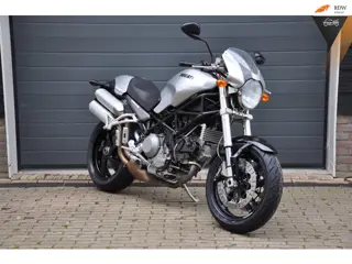Ducati Monster S2R 1000 9500 kilometers!