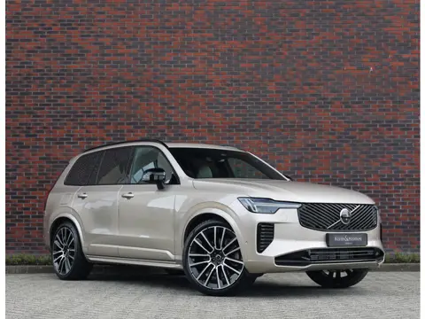 Volvo XC90 T8 AWD Ultra Dark | Pano - Trekhaak - Luchtvering