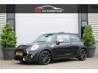 Mini Mini 2.0 Cooper S Chili Pano | Stoelverwarming | Navi Professional | Leder | Dealer Onderhouden