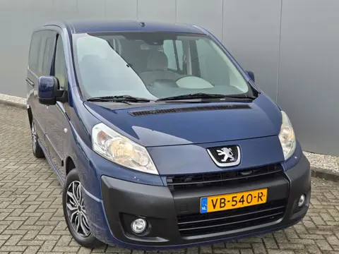 Peugeot Expert 229 2.0 HDI L2H1 Rolstoelbus