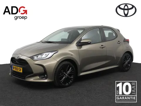 Toyota Yaris 1.5 VVT-i Business Plus | Airco | Trekhaak | Navigatie | 17 Inch all-weather |