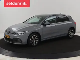 Volkswagen Golf 1.4 eHybrid Style | Head-Up | Stoelverwarming |  Trekhaak | Sfeerverlichting | Massa