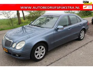 Mercedes-Benz E-klasse 280 benzine // sedan / automaat //