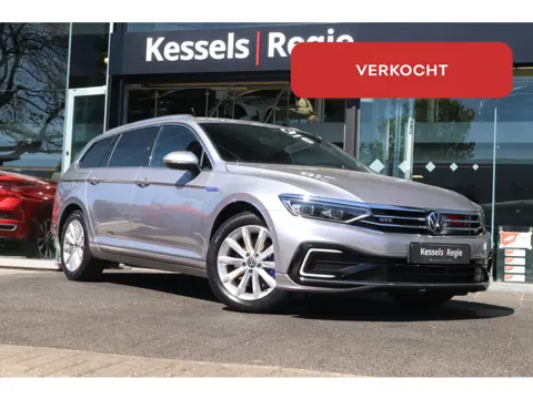 Volkswagen Passat Variant 1.4 TSI GTE | ACC | El.haak | DCC | Matrix | Camera | Massage | Bliss | St