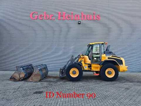 Volvo L45H Forks + 2 Buckets German Machine! (bj 2017)