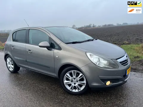 Opel Corsa 1.2-16V '111' Edition / 130.000 nap
