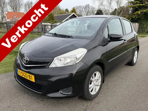 Toyota Yaris 1.0 VVT-i Now Airco / PDC / Trekhaak