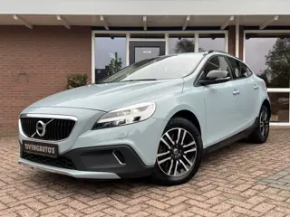 Volvo V40 Cross Country 1.5 T3 Nordic+ | Trekhaak | Cruise | LED | Stoelverwarming | Clima | Park. S