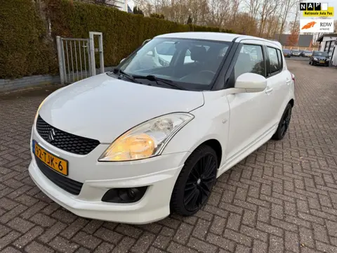 Suzuki Swift 1.2 5DRS Comfort EASSS SPORT AC LMV NAVI 17" LMV NAP