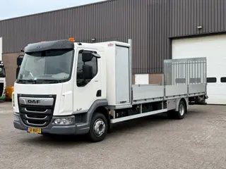DAF LF 180 FA / Only 15.132 km !! / Oprijwagen Machinetransporter / Lier / Oprijklep /  NIEUWSTAAT !