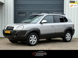Hyundai Tucson 2.7i V6 4WD Style 2e EIG / AUTOMAAT / LEER
