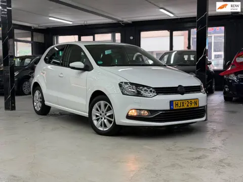 Volkswagen POLO 1.2 TSI Highline Automaat | Airco | CarPlay | Camera