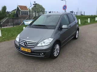 Mercedes-Benz A-Klasse 180 Avantgarde Automaat/half leer/parkeersensoren v+a/bj2011/automaat