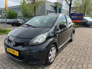 Toyota Aygo 1.0-12V Access - MEDIA SCHERM - AIRCO !