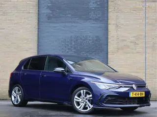 Volkswagen Golf 8 1.5 TSI R-Line | ACC | Stoel- & Stuurverwarming | LED | Carplay | Sfeerverlichting