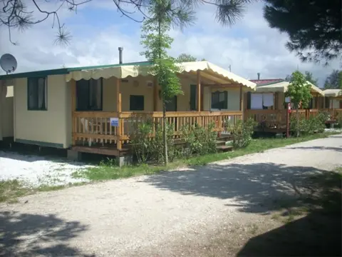 Familie Camping Toscane Te Huur 6p Chalet aan zee